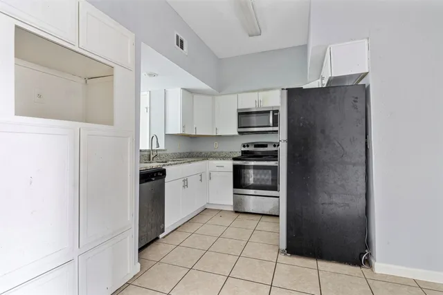 $1,400 | 8657 Village Of Fondren, Unit 8657, Houston, TX 77071