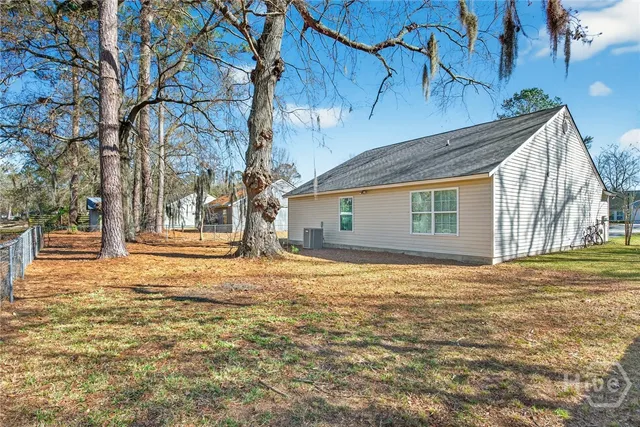 $1,975 | 236 Osprey Drive, Richmond Hill, GA 31324