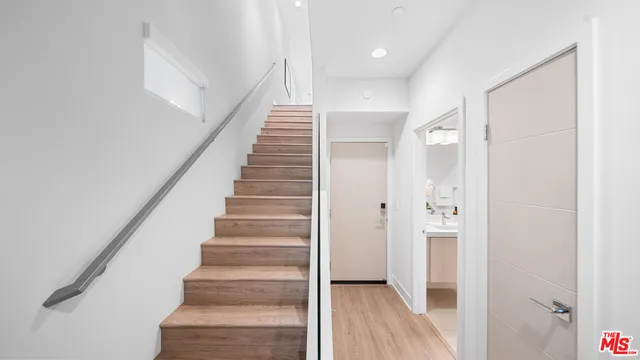 $1,297,000 | 2111 North Cahuenga Boulevard, Unit 1, Los Angeles, CA 90068