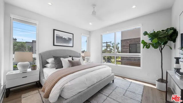 $1,297,000 | 2111 North Cahuenga Boulevard, Unit 1, Los Angeles, CA 90068