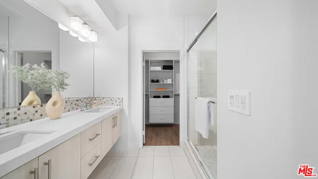 $1,297,000 | 2111 North Cahuenga Boulevard, Unit 1, Los Angeles, CA 90068