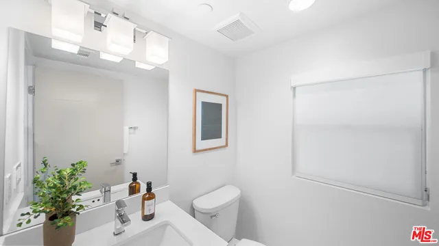 $1,297,000 | 2111 North Cahuenga Boulevard, Unit 1, Los Angeles, CA 90068