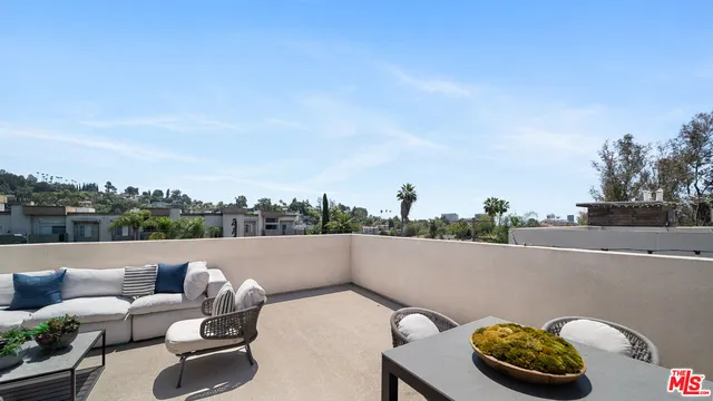 $1,297,000 | 2111 North Cahuenga Boulevard, Unit 1, Los Angeles, CA 90068