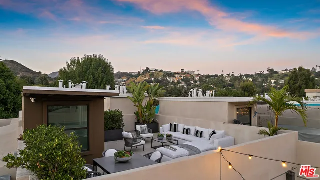 $1,297,000 | 2111 North Cahuenga Boulevard, Unit 1, Los Angeles, CA 90068
