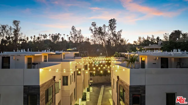 $1,297,000 | 2111 North Cahuenga Boulevard, Unit 1, Los Angeles, CA 90068