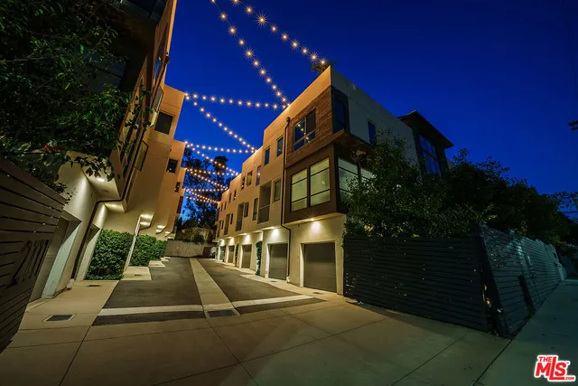 $1,297,000 | 2111 North Cahuenga Boulevard, Unit 1, Los Angeles, CA 90068