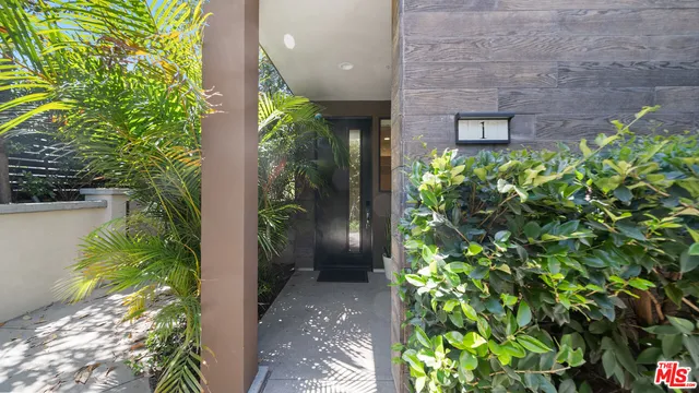 $1,297,000 | 2111 North Cahuenga Boulevard, Unit 1, Los Angeles, CA 90068