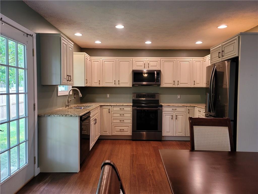 2004 Blue Ridge Drive Terre Haute, IN 47802 - Photo 4 of 14 Gallery Image 4