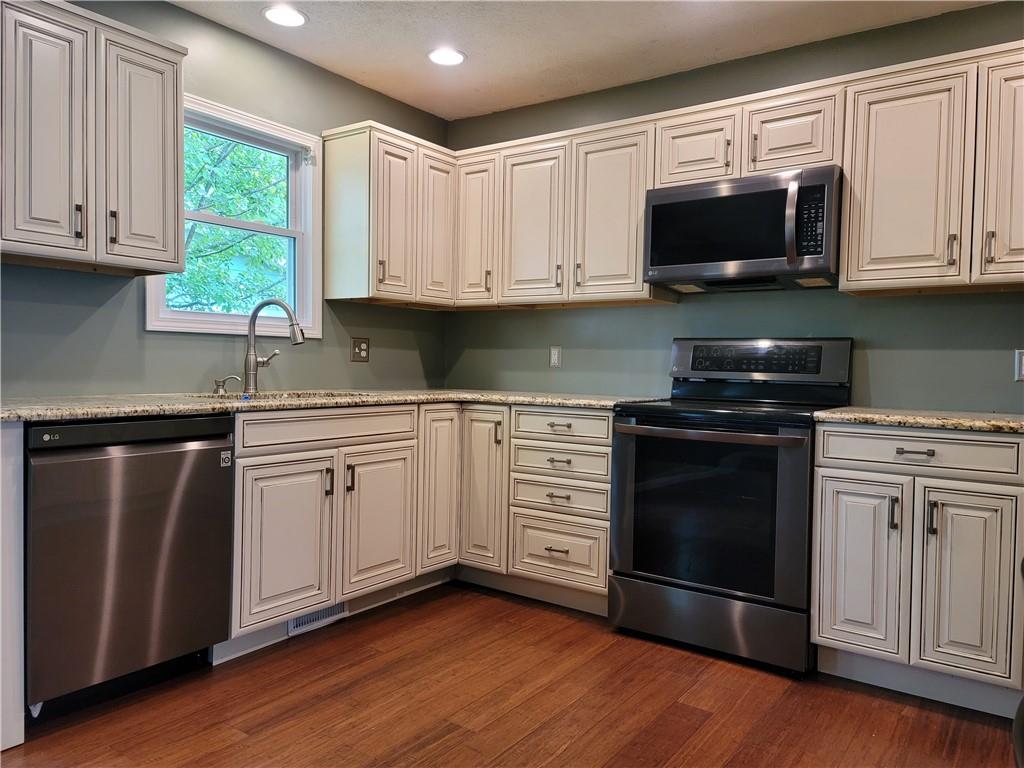 2004 Blue Ridge Drive Terre Haute, IN 47802 - Photo 7 of 14 Gallery Image 7