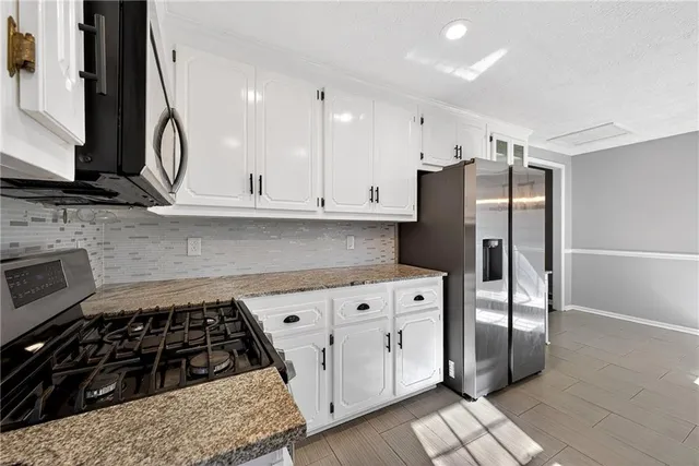 $450,000 | 204 Queensbury Court, Acworth, GA 30102