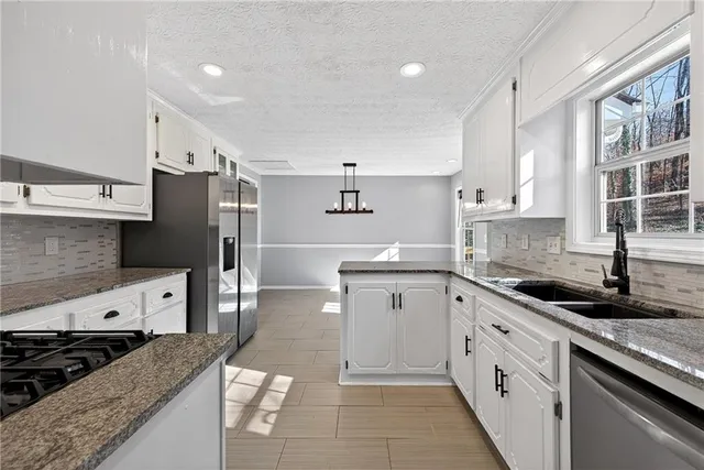 $450,000 | 204 Queensbury Court, Acworth, GA 30102