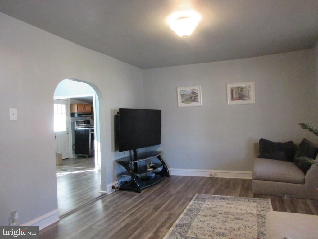 1128 North Maple Avenue Maple Shade, NJ 08052 - Photo 3 of 28 Gallery Image 3