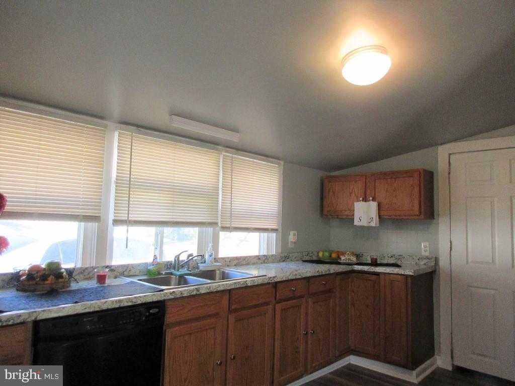 1128 North Maple Avenue Maple Shade, NJ 08052 - Photo 8 of 28 Gallery Image 8