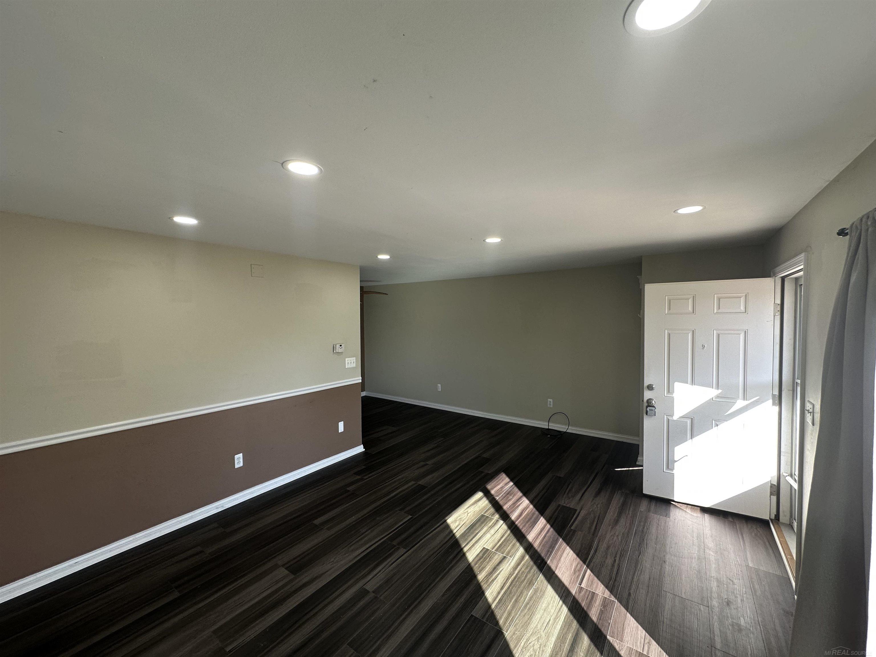 28219 Raleigh Crescent Drive New Baltimore, MI 48051 - Photo 28 of 35