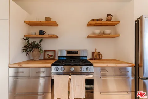 $1,295,000 | 6225 Saylin Lane, Los Angeles, CA 90042