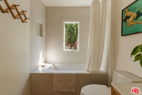 $1,295,000 | 6225 Saylin Lane, Los Angeles, CA 90042