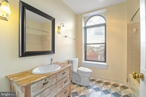 $4,300 | 1325 13th Street Northwest, Unit 602, Washington, DC 20005