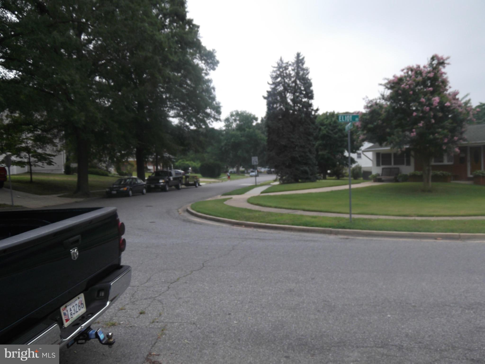 605 Eliot Road Pasadena, MD 21122 - Photo 2 of 4 a view of a park
