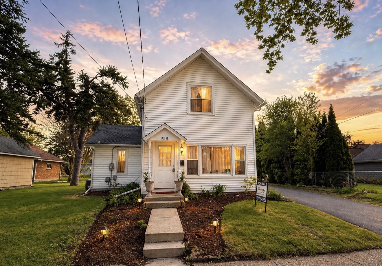 515 Oak Street Elgin, IL 60123 - Photo 1 of 13
