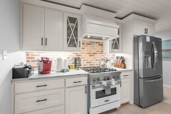 $360,000 | 408 East Liberty Street, Pilot Point, TX 76258