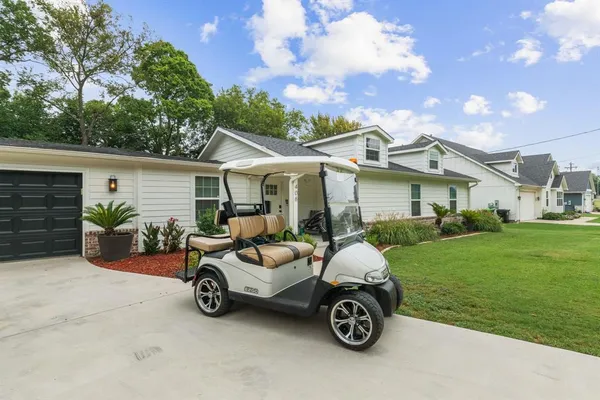 $360,000 | 408 East Liberty Street, Pilot Point, TX 76258