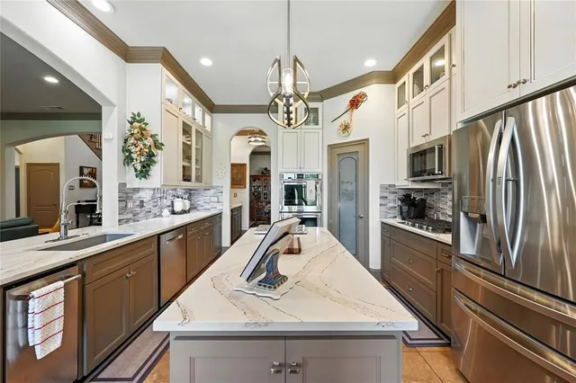 $675,000 | 10204 County Road 213, Talty, TX 75126