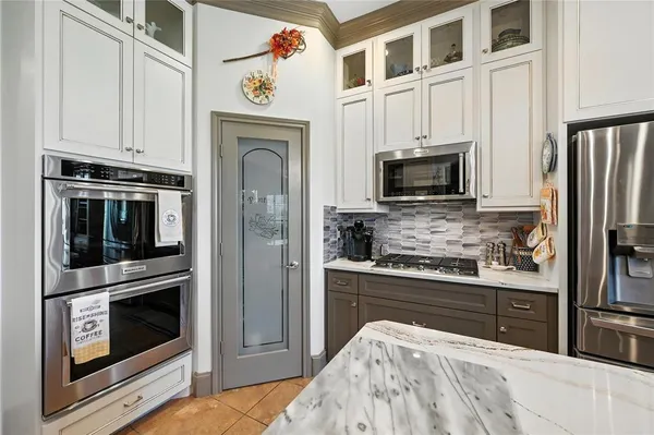 $675,000 | 10204 County Road 213, Talty, TX 75126