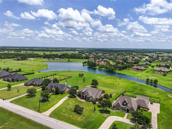 $675,000 | 10204 County Road 213, Talty, TX 75126