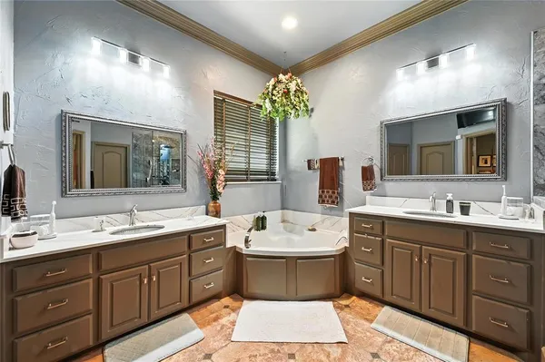 $675,000 | 10204 County Road 213, Talty, TX 75126