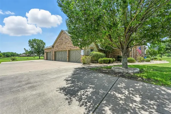 $675,000 | 10204 County Road 213, Talty, TX 75126