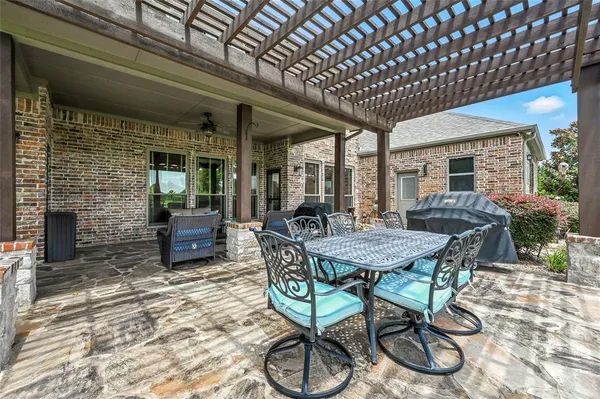 $675,000 | 10204 County Road 213, Talty, TX 75126