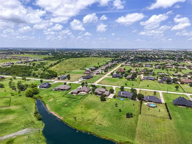 $675,000 | 10204 County Road 213, Talty, TX 75126