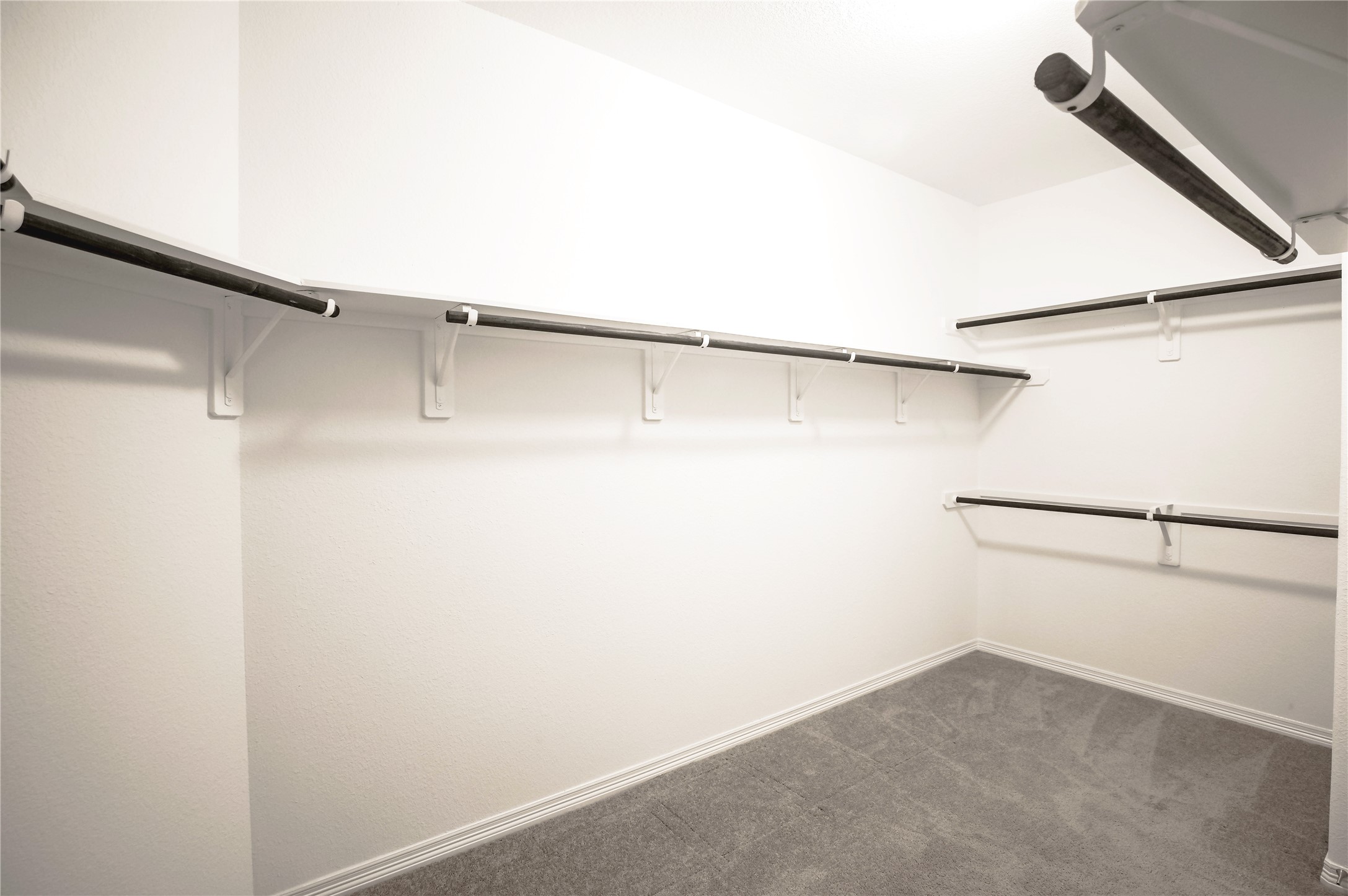 6307 Grand Drift Court Katy, TX 77494 - Photo 15 of 24 Primary bathroom with a large walk-in closet.