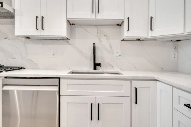 $828,888 | 136 35th Street, Unit 3, Union City, NJ 07087