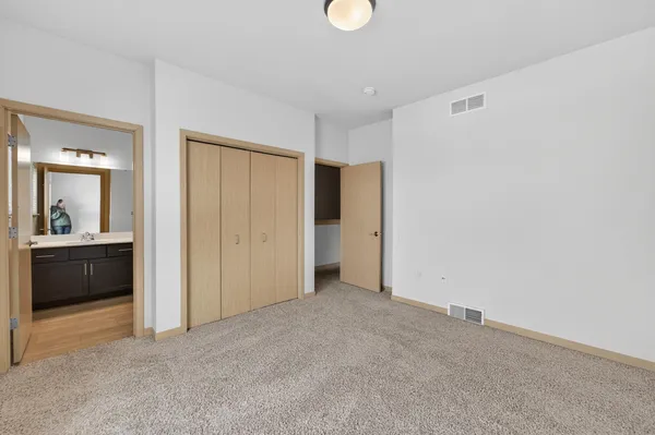 $325,000 | 2814 No Oaks, Madison, WI 53711