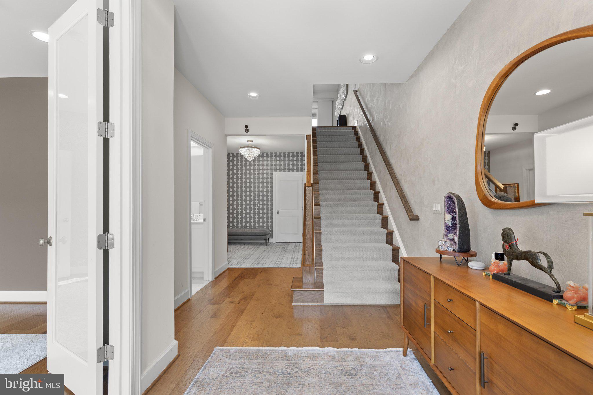 20375 Codman Drive Ashburn, VA 20147 - Photo 5 of 63 Tall ceilings and hardwood floors
