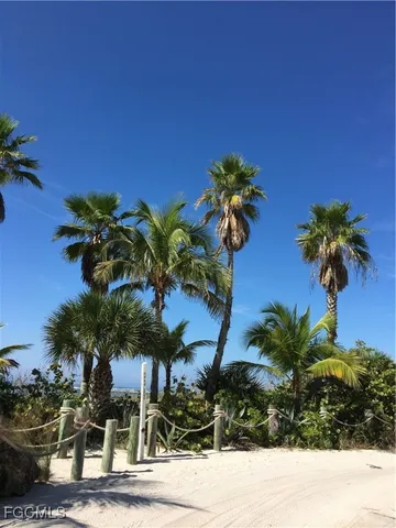 $600,000 | 370 Townhouse Lane, Upper Captiva, FL 33924