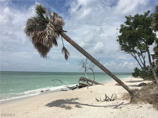 $560,000 | 370 Townhouse Lane, Upper Captiva, FL 33924