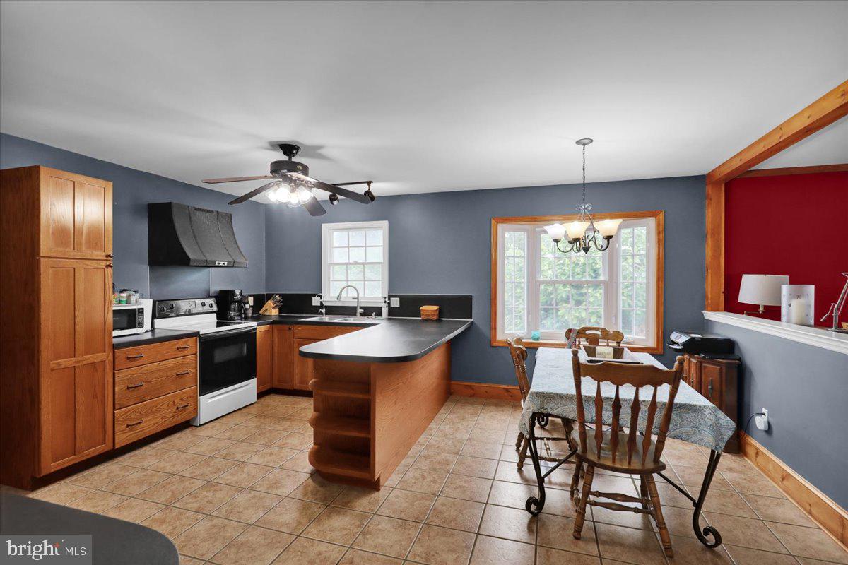 456 Mountain Home Road Reading, PA 19608 - Photo 7 of 31
