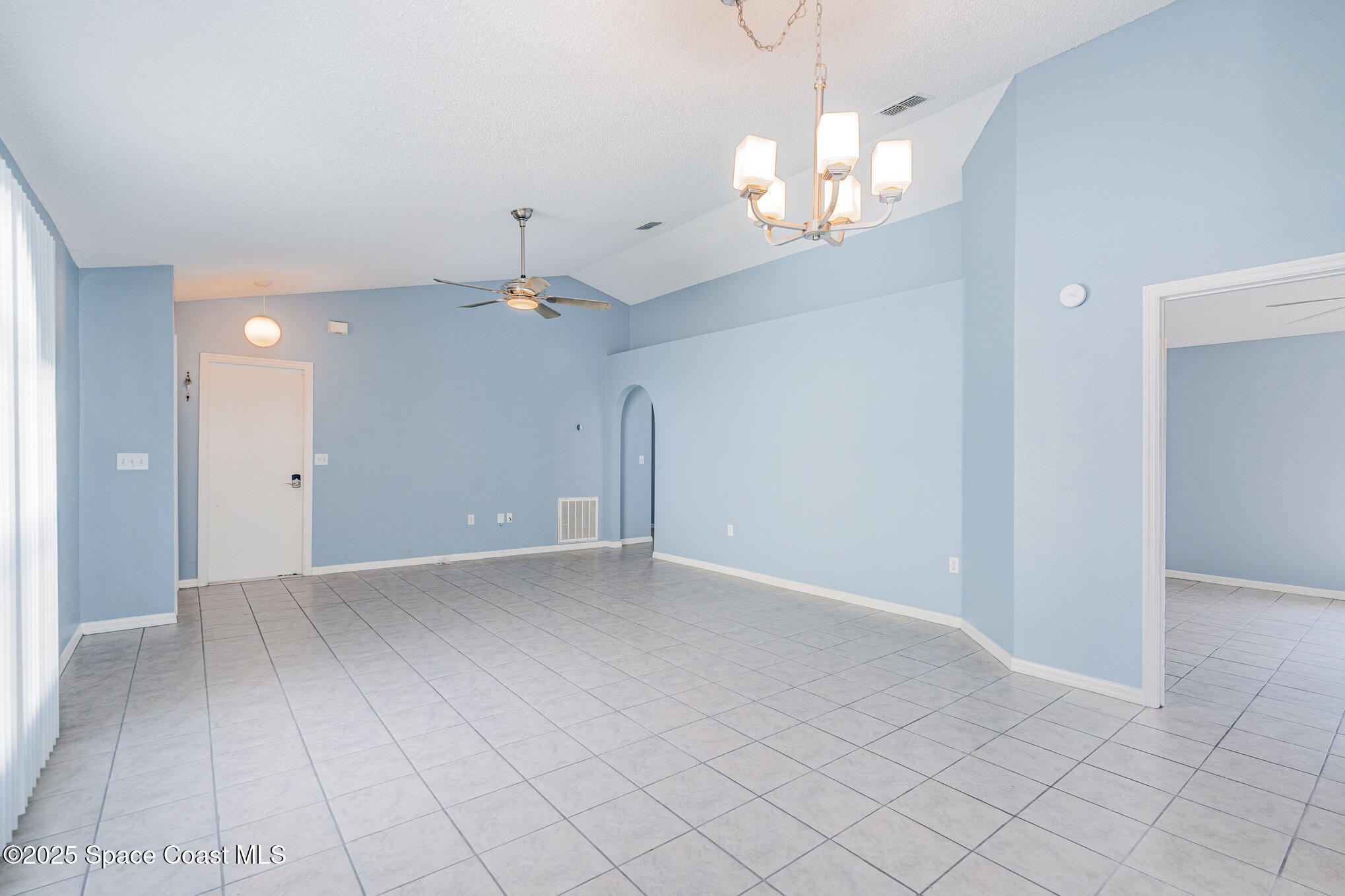 2188 Redwood Circle Palm Bay, FL 32905 - Photo 7 of 24 living room