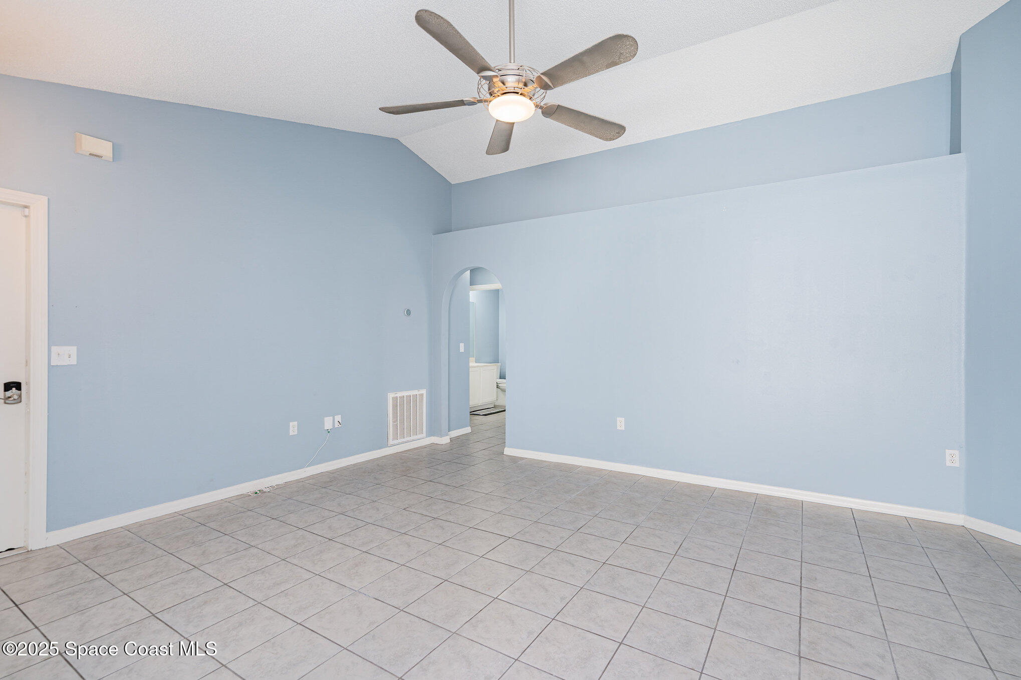 2188 Redwood Circle Palm Bay, FL 32905 - Photo 8 of 24 living room