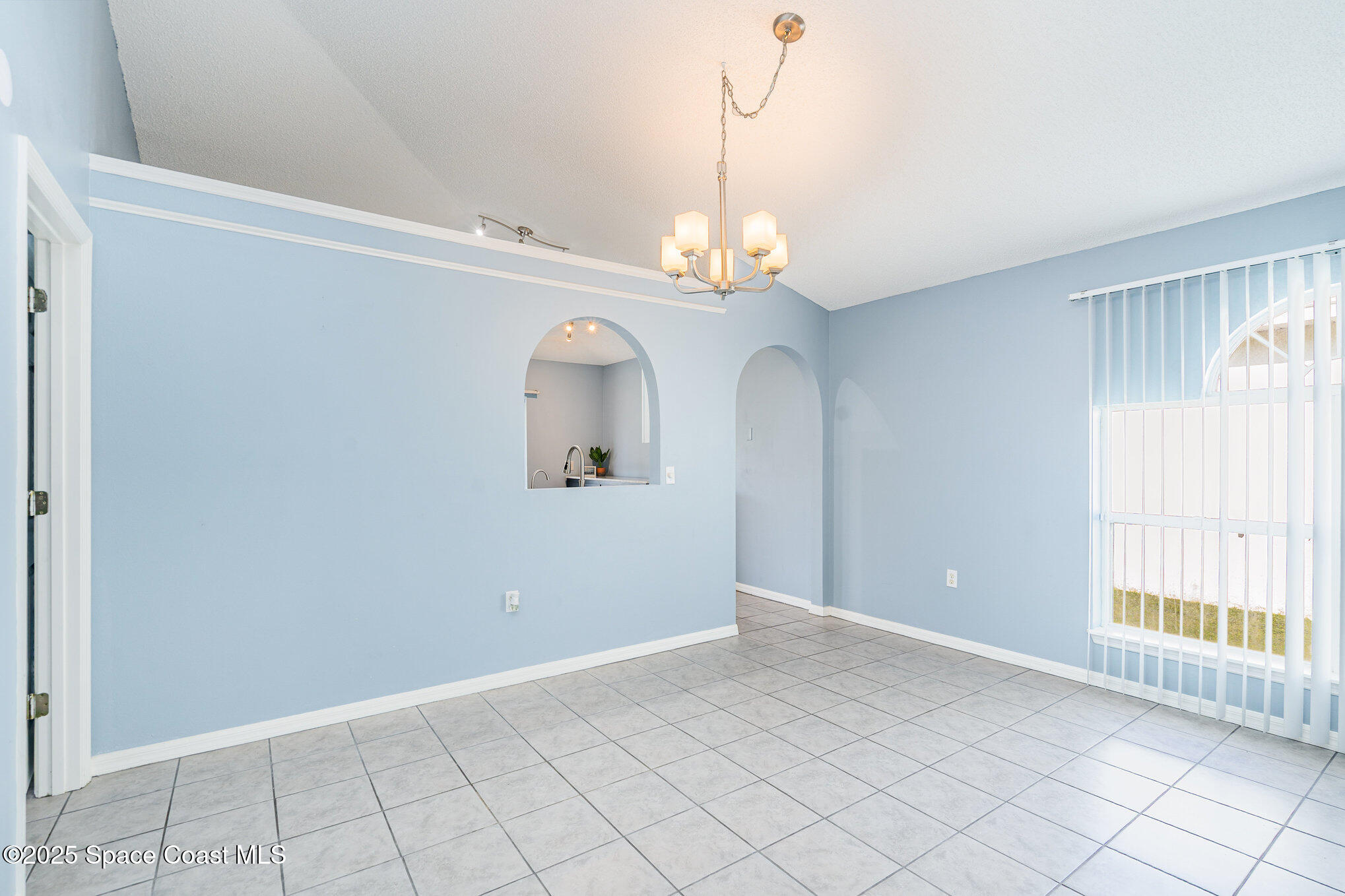 2188 Redwood Circle Palm Bay, FL 32905 - Photo 9 of 24 living room