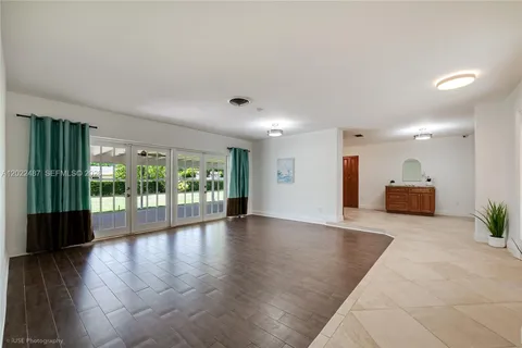 $940,000 | 15700 Southwest 87th Avenue, Palmetto Bay, FL 33157