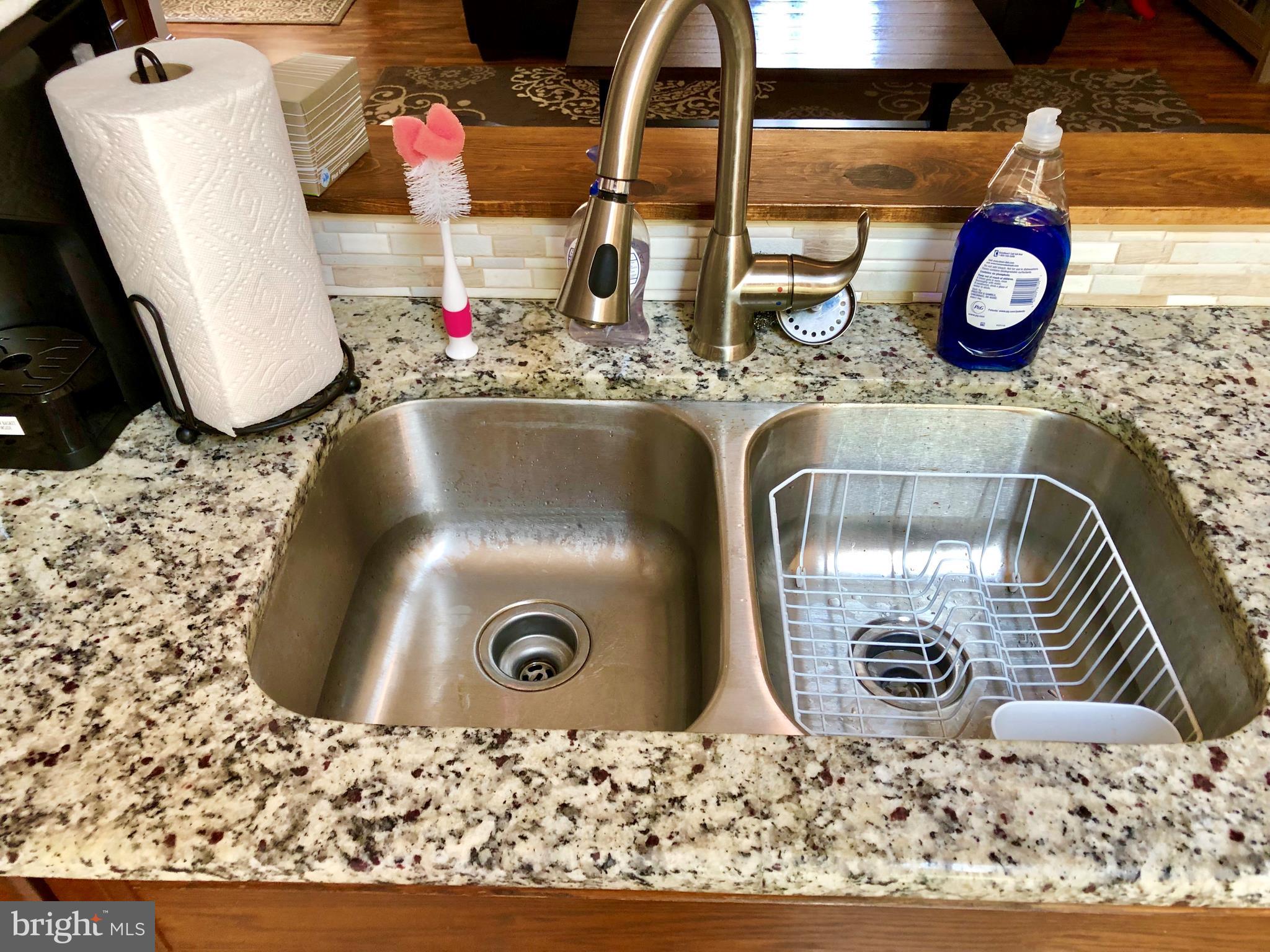 36 Pinewood Circle Hanover, PA 17331 - Photo 15 of 42 UPGRADED SINK