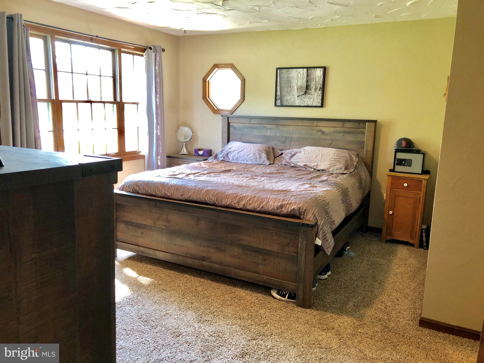 36 Pinewood Circle Hanover, PA 17331 - Photo 22 of 42 HUGE MASTER BEDROOM