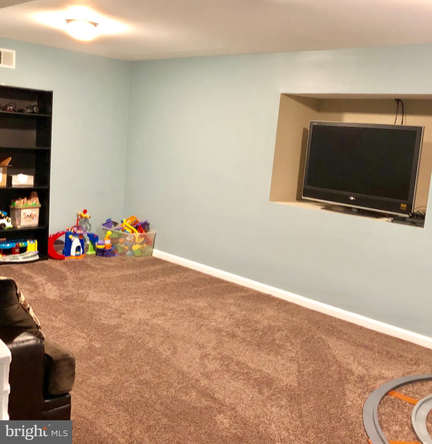 36 Pinewood Circle Hanover, PA 17331 - Photo 35 of 42 12*5X20 FEET