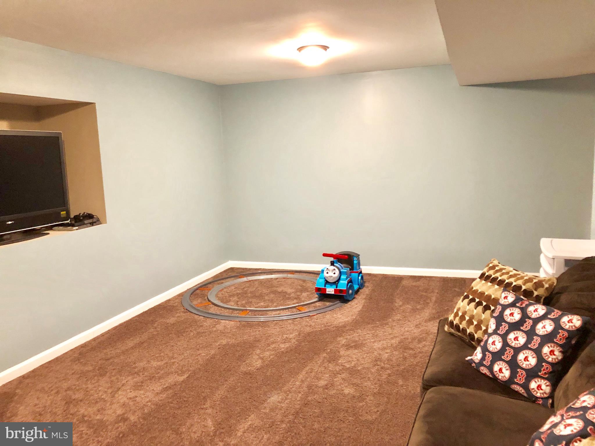 36 Pinewood Circle Hanover, PA 17331 - Photo 36 of 42 SPOTLESS