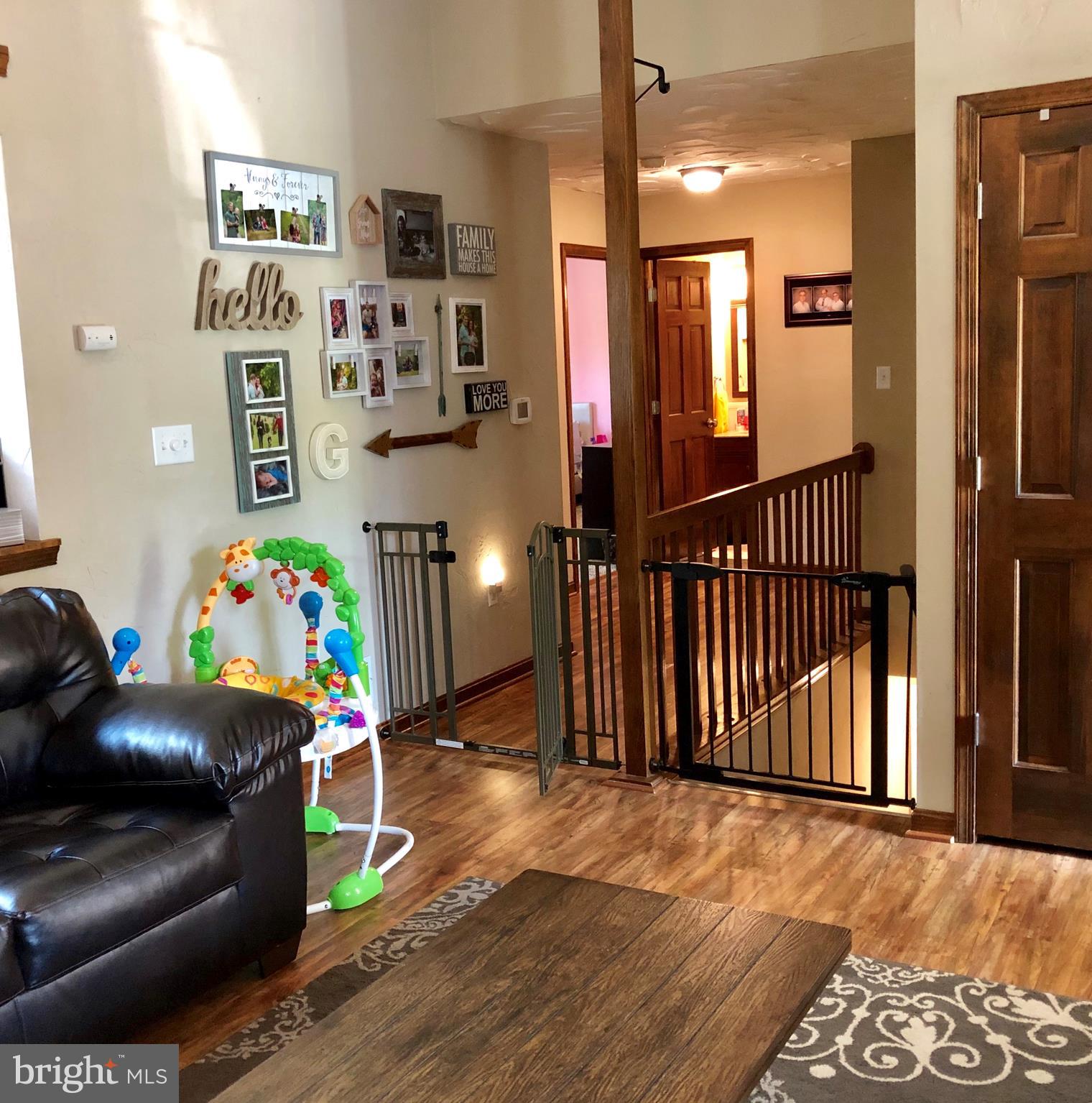36 Pinewood Circle Hanover, PA 17331 - Photo 5 of 42 REAL SOLID WOOD DOORS