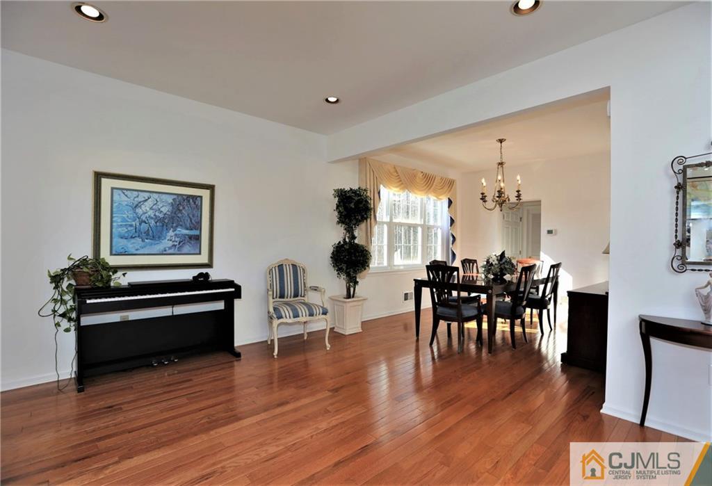 8 Putnam Road Monmouth Junction, NJ 08852 - Photo 3 of 25 Gallery Image 3