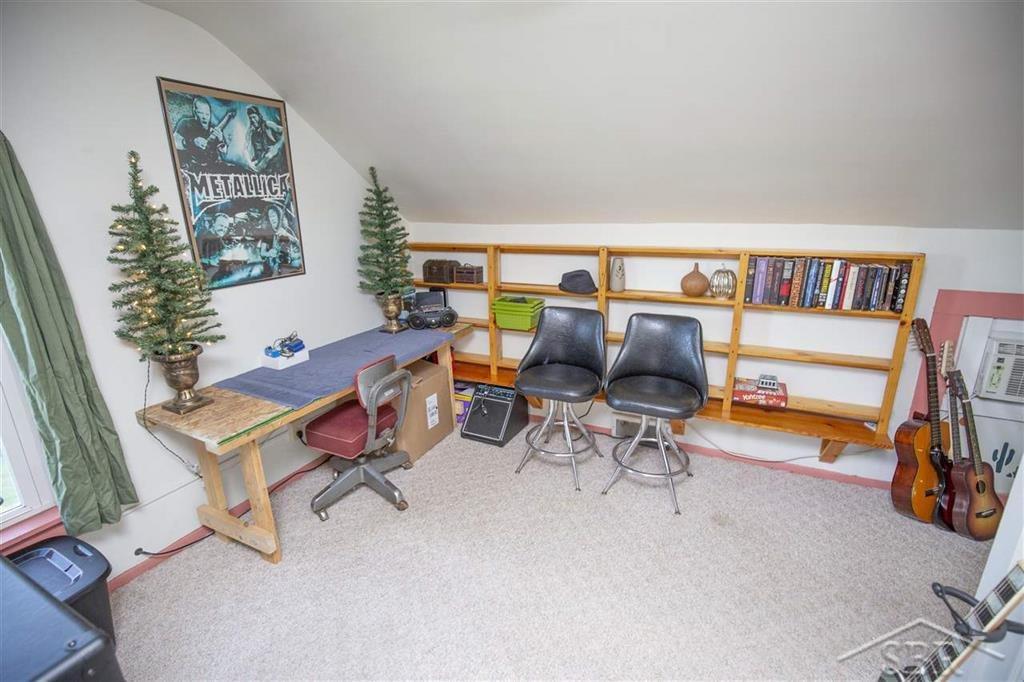 2798 Flajole Road Midland, MI 48642 - Photo 27 of 34 31389914-26.JPG